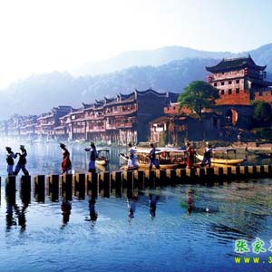 LH線：鳳凰古城、古苗寨神秘湘西一日游！